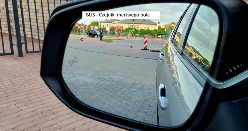 Toyota RAV4 cena 149700 przebieg: 63000, rok produkcji 2020 z Warszawa małe 781